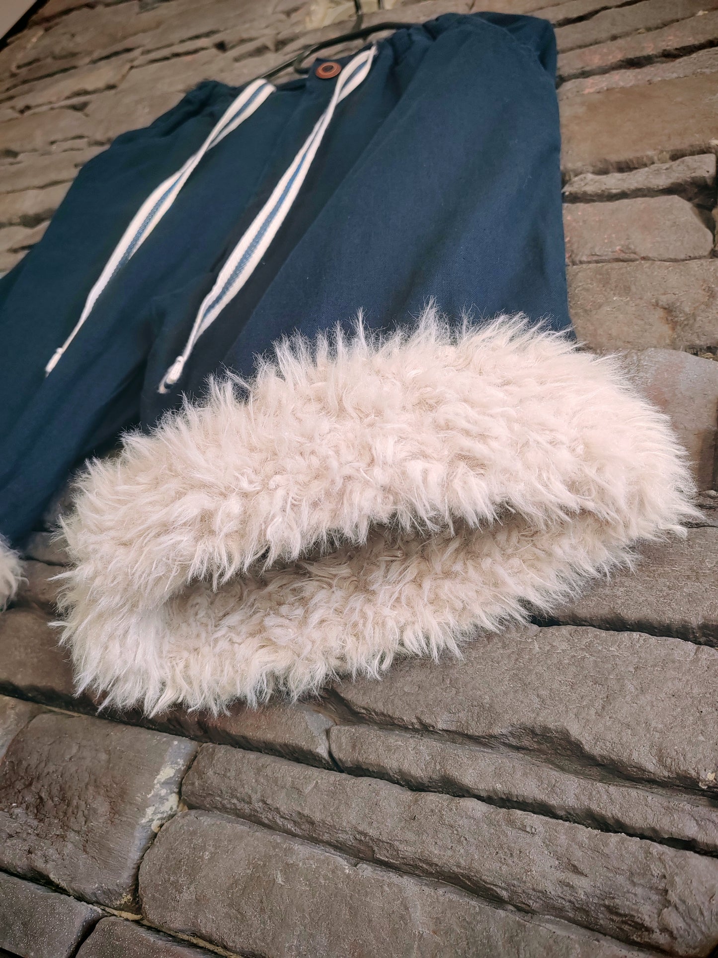 luffy short navy blue linen wide handmade with faux fur front – Wal & Yfful B006