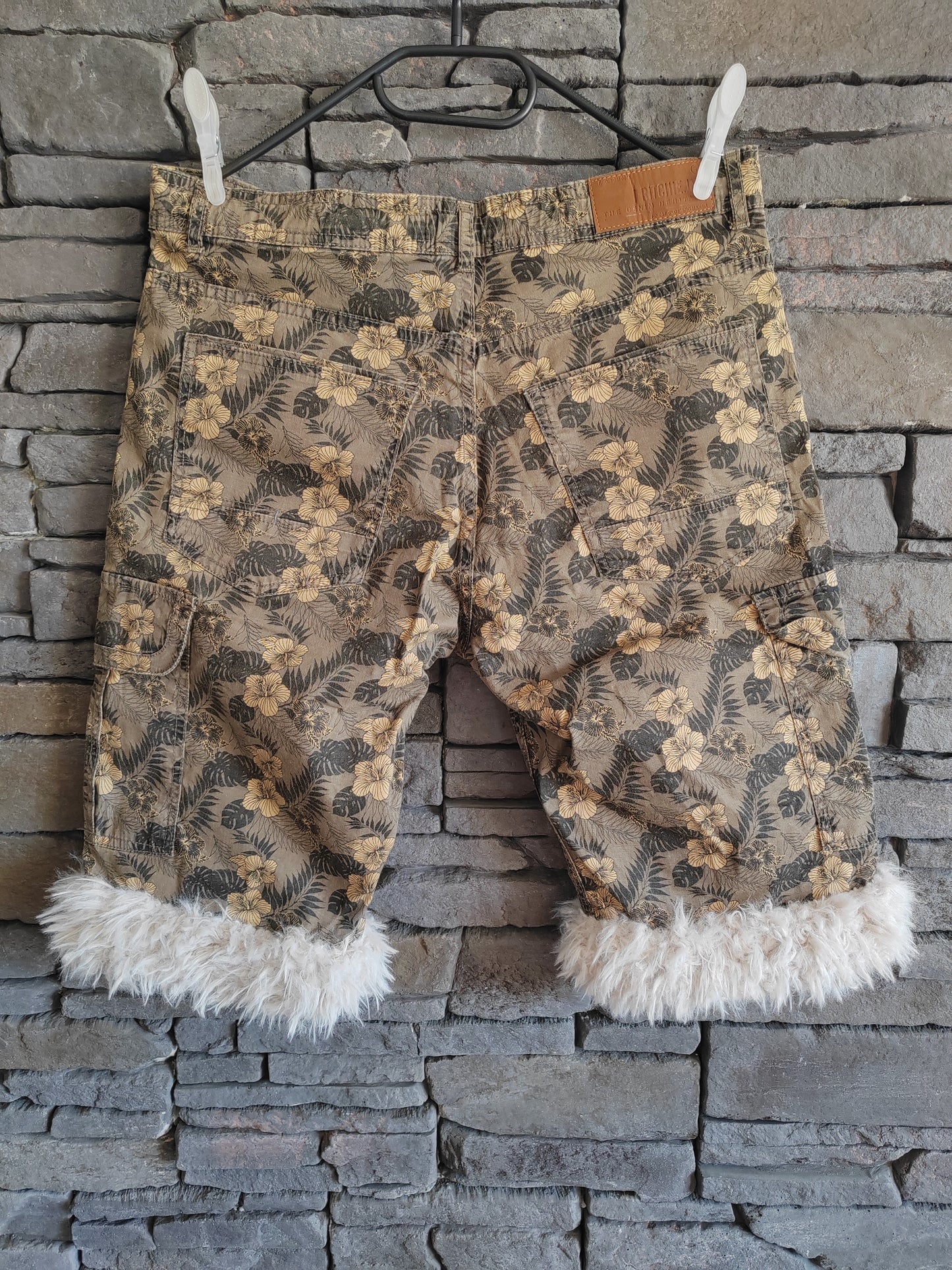 luffy short cargo brown camo short man handmade with faux fur upcycled back – Wal & Yfful C010