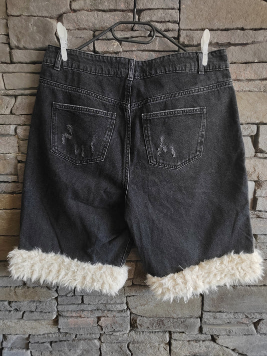 luffy short black wide fit handmade with faux fur back – Wal & Yfful D002