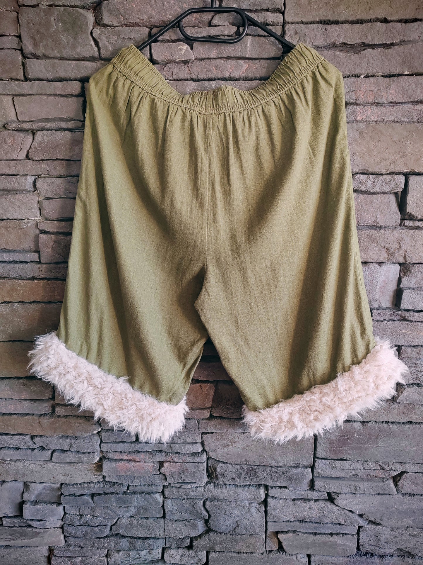 luffy short green linen wide handmade with faux fur back – Wal & Yfful B005