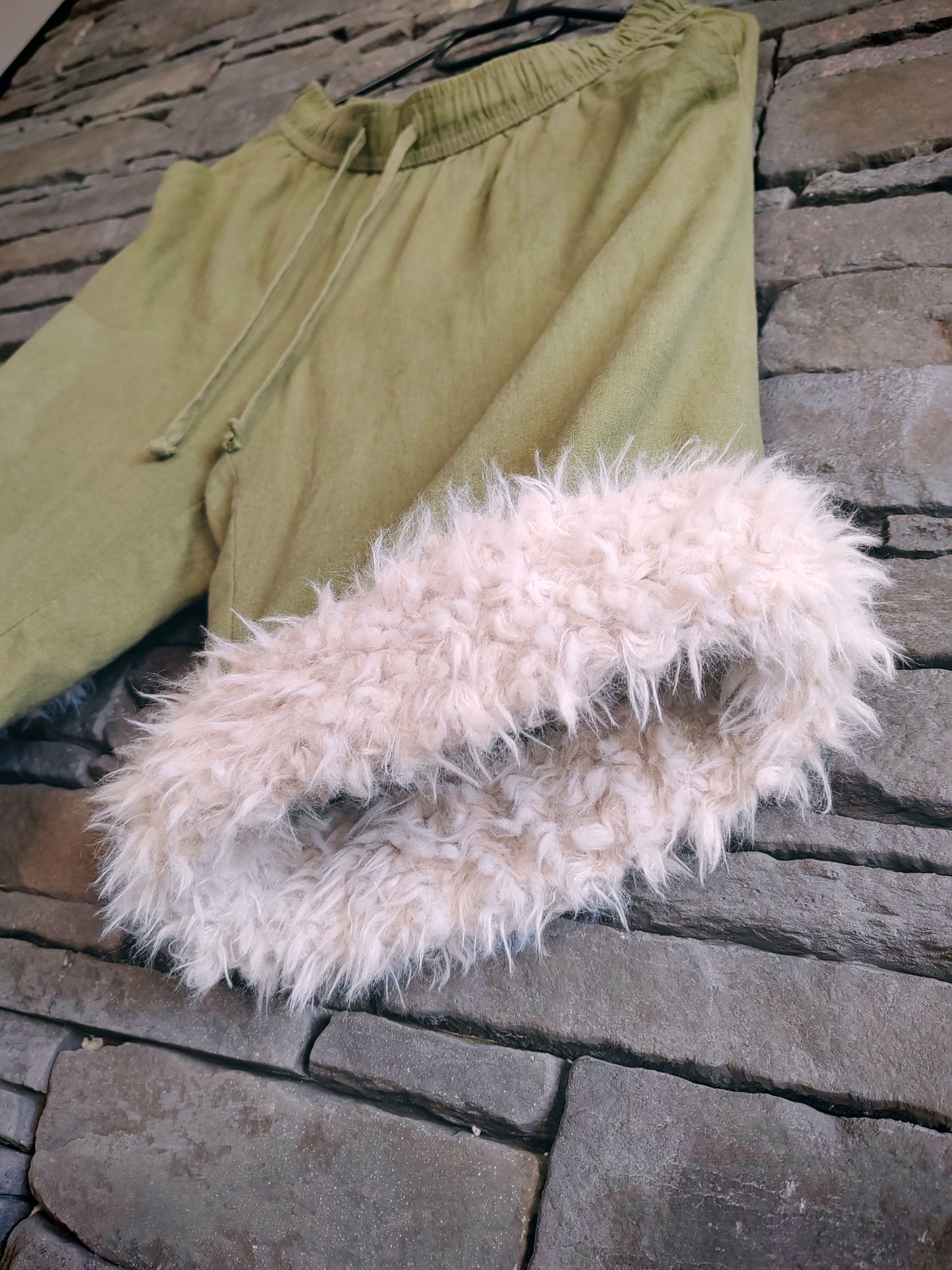 luffy short green linen wide handmade with faux fur front – Wal & Yfful B005